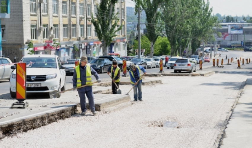 Вниманию водителей: сегодня будет запрещено движение на одном из участков бульвара Штефан чел Маре 