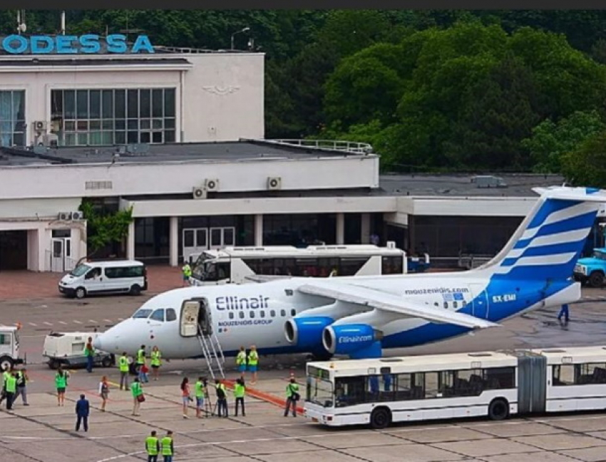 Гражданин Молдовы попытался вскрыть себе вены в одесском аэропорту
