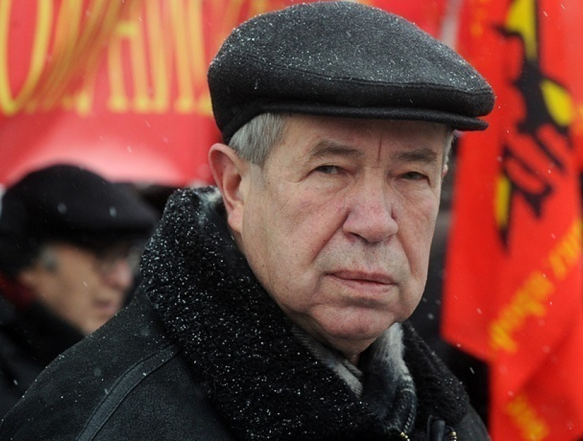 Известный политик-коммунист ушел из жизни после поездки к кандидату в президенты России