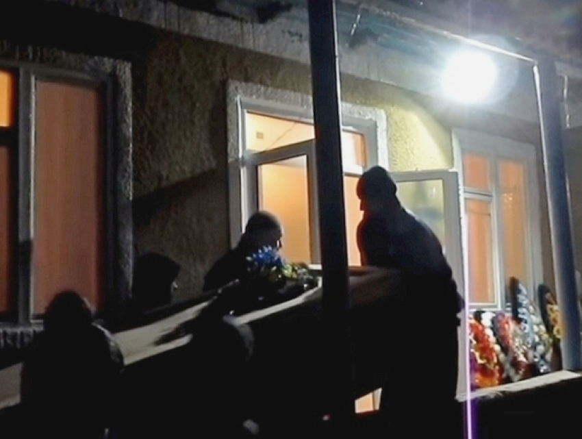 Тела мужчин, погибших в автокатастрофе под Калугой, доставили в Молдову