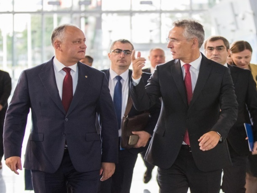 Додон - Столтенбергу: Молдова в НАТО не войдет