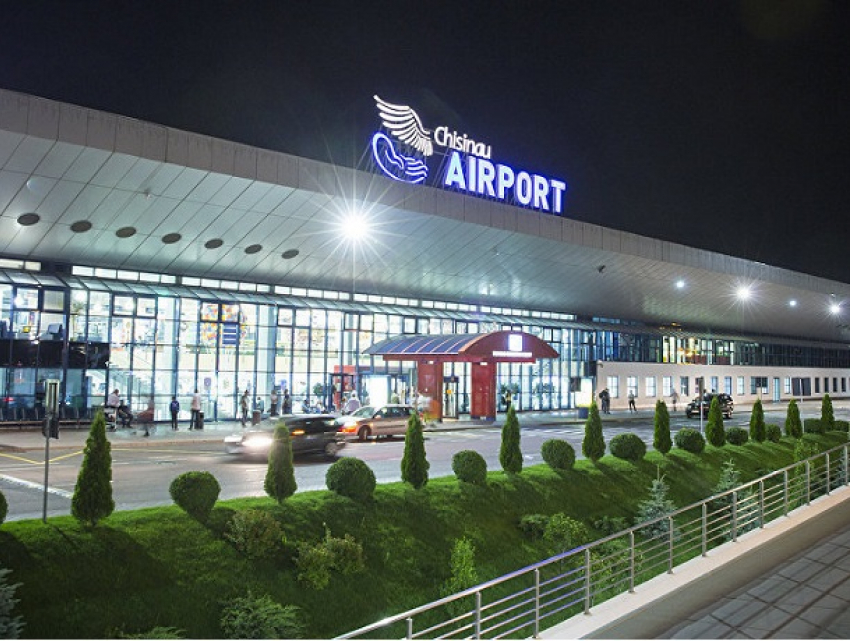 Кишиневский аэропорт закрывается для провожающих и встречающих