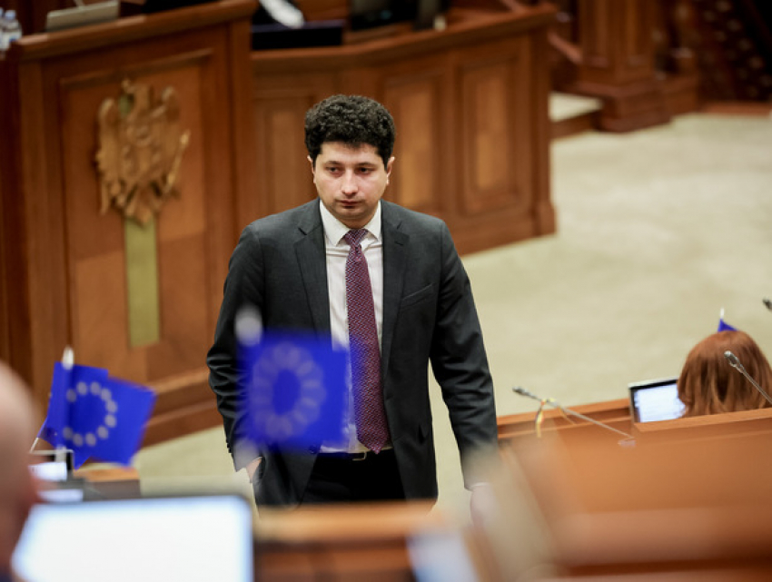 Раду Мариан купил просторную квартиру в Кишиневе за 65 тысяч евро: «в рассрочку» у друга и с платежом 310 евро в месяц