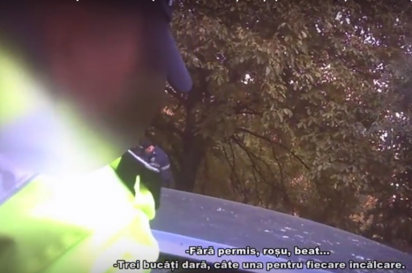Опубликовано видео фактов приема взяток патрульными полицейскими
