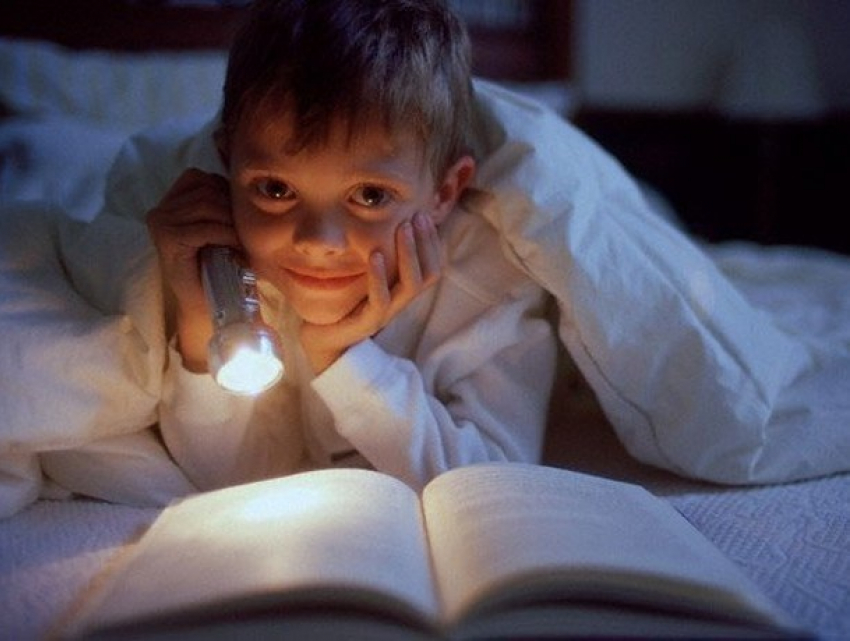 Массовые отключения электроэнергии произойдут в пятницу в столице и 18 районах Молдовы 