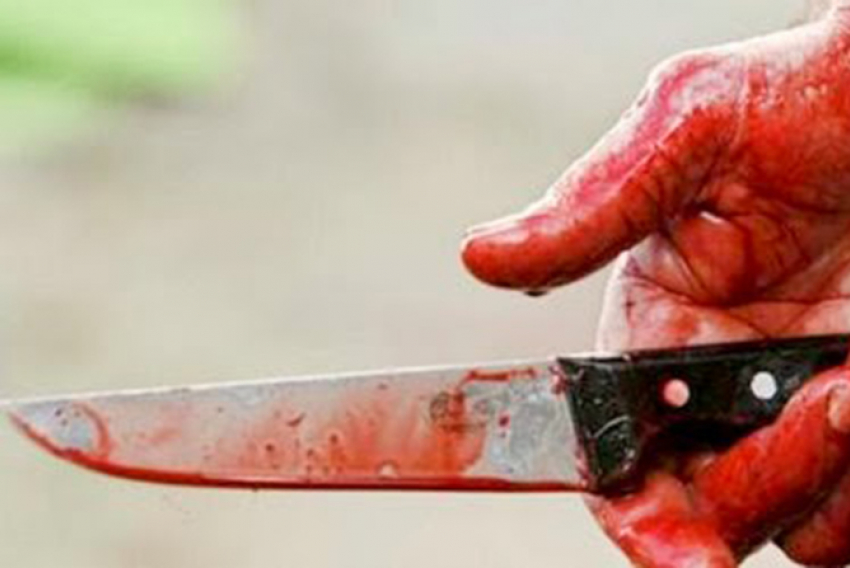 В Кишиневе пассажиров маршрутки напугал голый мужчина с окровавленным ножом 