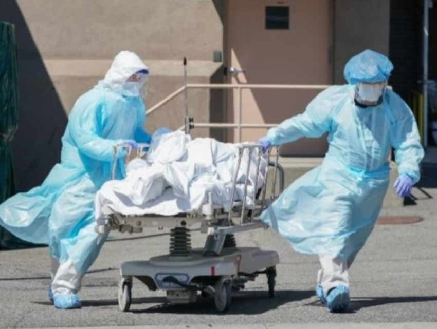 Два медработника скончались от коронавируса