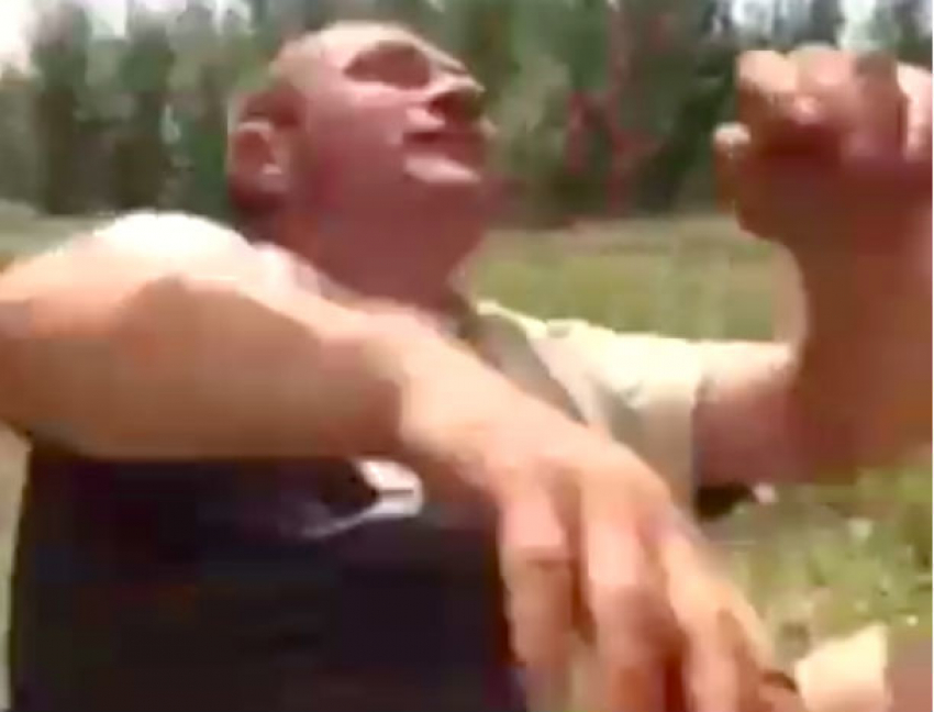 Избиение дебошира, обидевшего женщину в маршрутке под Одессой, показали на видео