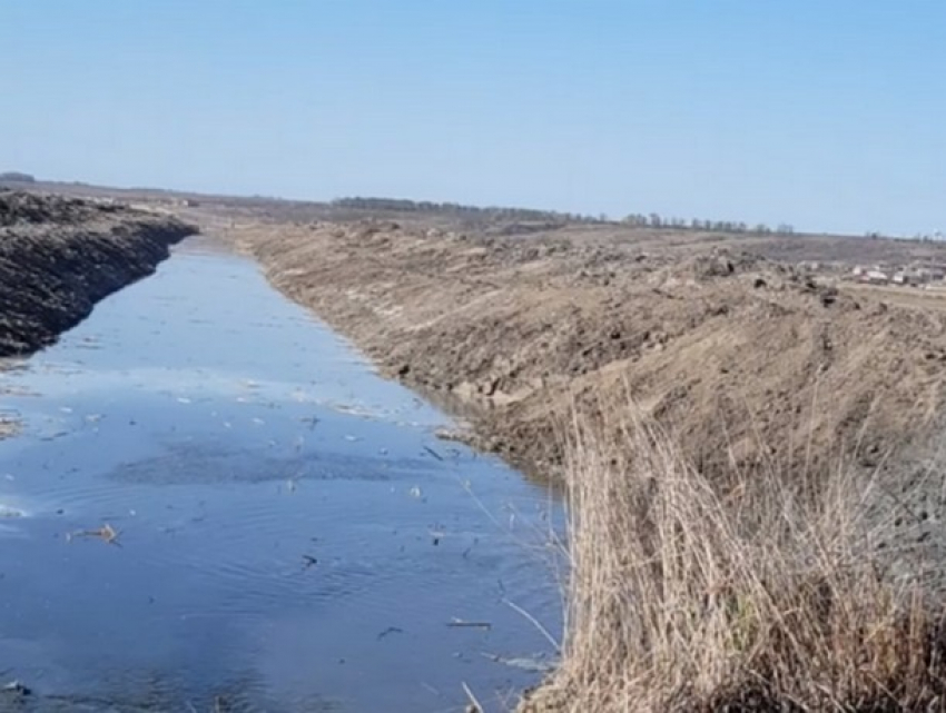 В Комрате ведутся работы по расширению и очистке поймы реки Ялпуг