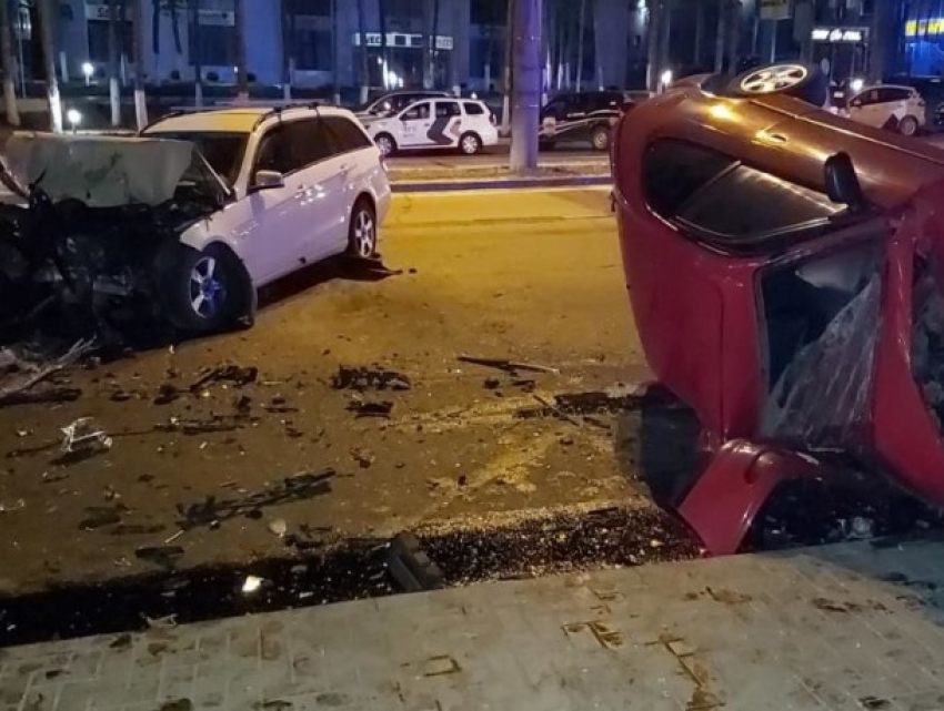 ДТП в канун Пасхи в Кишиневе - двое человек в больнице