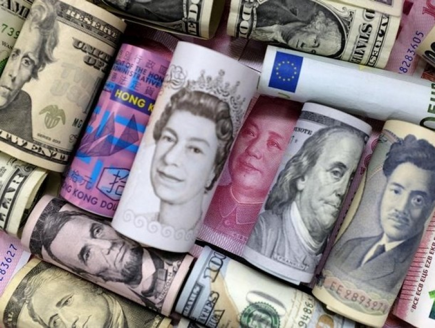Молдавский лей укрепился по отношению к евро и доллару 