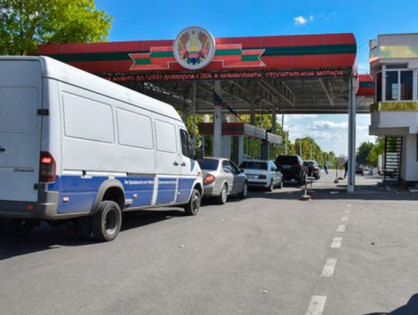 Украина начала пропускать автомобили на приднестровских номерах, но только в направлении Молдовы 