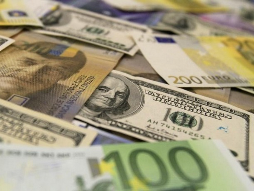 Молдавский лей обесценился по отношению к основным валютам 