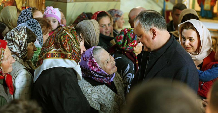 Президент помолился за благосостояние молдавского народа в монастыре Цигэнешть