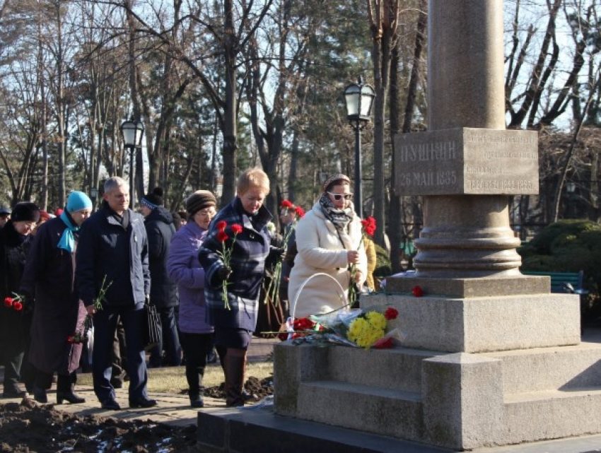 Память Пушкина в годовщину его гибели почтили в Кишиневе