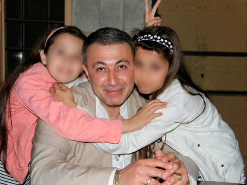 Жестоко убитый своими дочерьми зять молдаванки соблазнял их подруг порнороликами