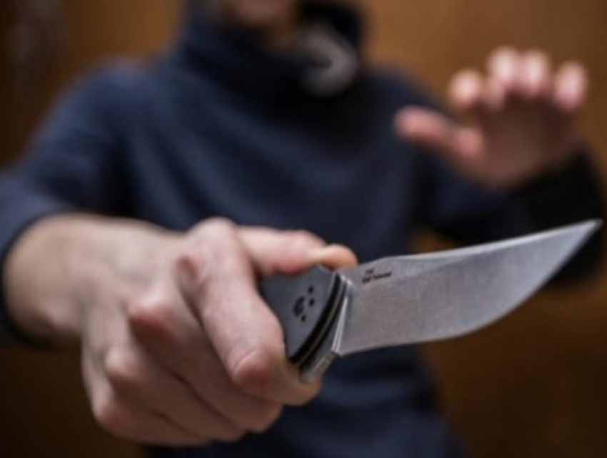 Гражданина Молдовы ранили ножом в Петербурге