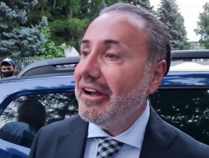 Одиозный румынский экс-депутат Ризя выдворен из Молдовы