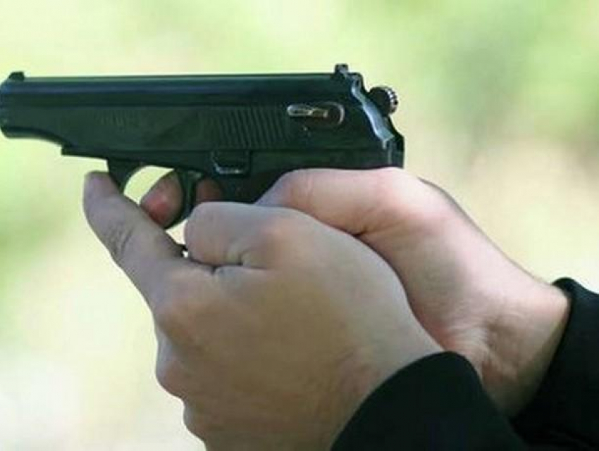В Кантемирском районе мужчина выстрелил в голову бывшей жене