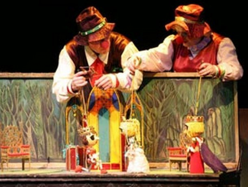В Кишиневе состоялось открытие Международного фестиваля кукольных театров «Под шапкой Гугуцэ»