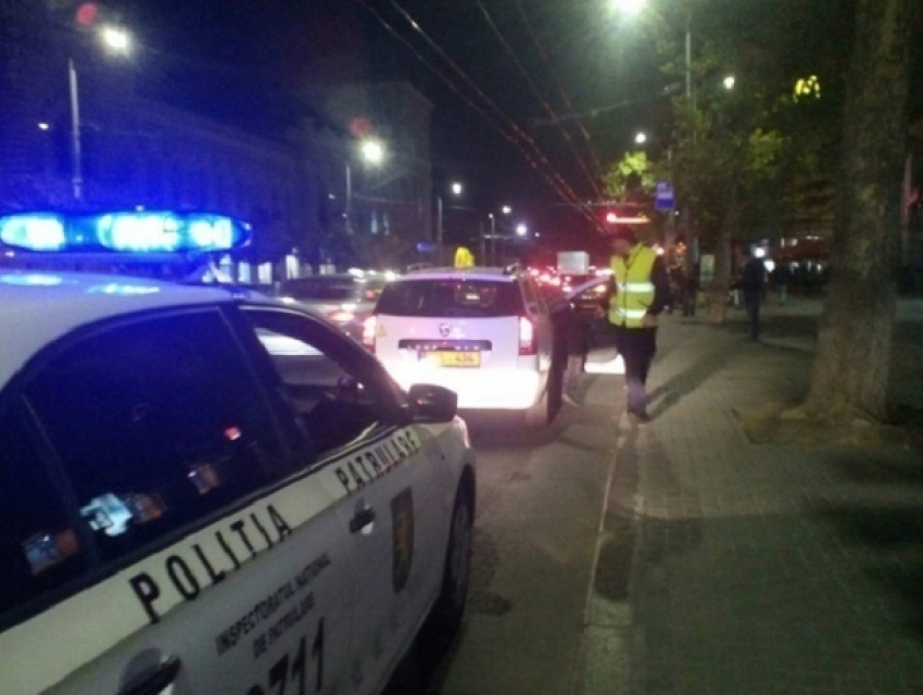 Вопиющий случай: очень пьяный таксист развозил пассажиров по центру Кишинева