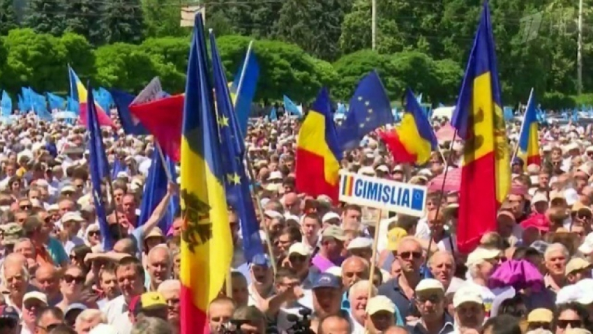 Протестующие в Молдове готовы объявить всеобщую забастовку