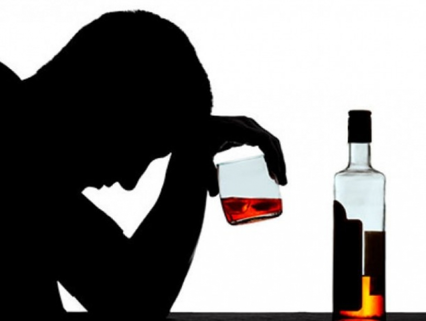 Почему молдаване пьют? Многие топят свои проблемы в алкоголе