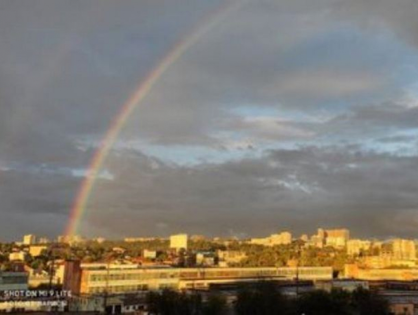 Великолепное зрелище: радуга над Кишиневом 