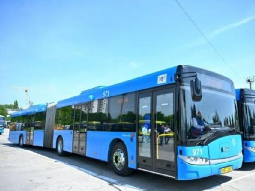 В столице появится еще 16 двойных автобусов