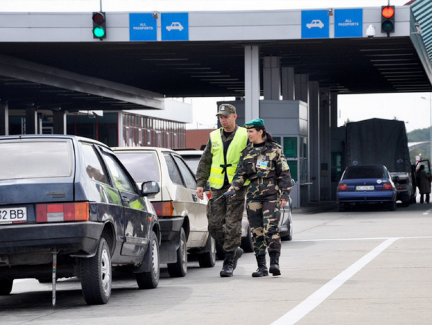 Оружие попытался ввезти в Молдову из Одессы мужчина