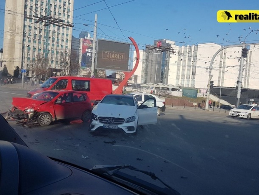 На столичной улице Измаильской столкнулись два автомобиля