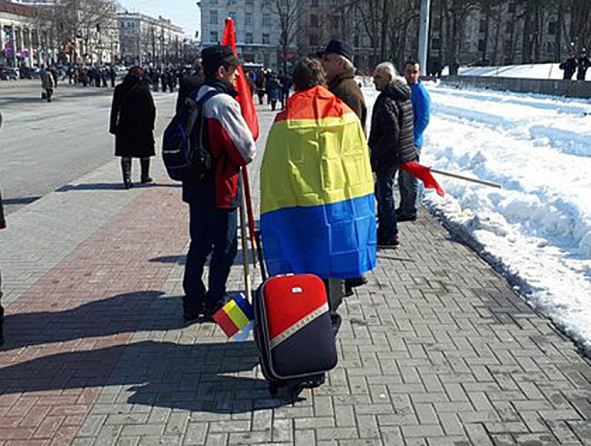 ﻿Чемодан, вокзал, Бухарест: Игорь Додон заявил, что марш унионистов потерпел унизительный провал 