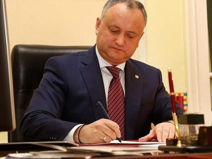 Президент Молдовы отправил в отставку четырех министров-либералов
