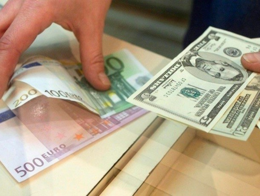 Начало новой недели ознаменовалось рекордным падением евро по отношению к молдавскому лею 