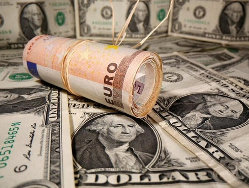 Доллар чуть вырос, а евро подешевел: курсы валют на вторник 