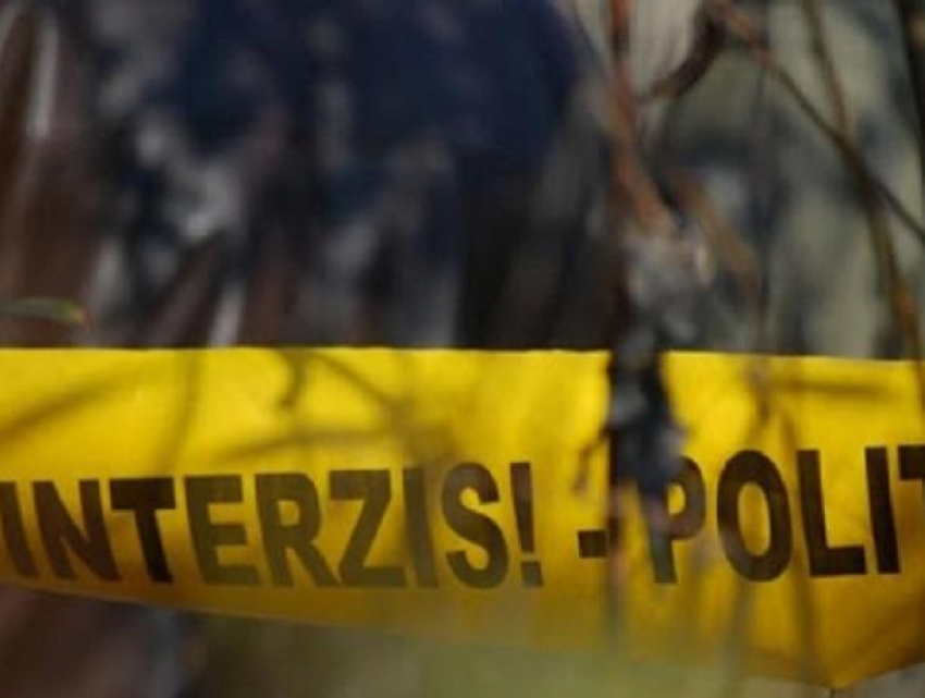 В Кишиневе 73-летняя женщина погибла, упав в глубокую яму