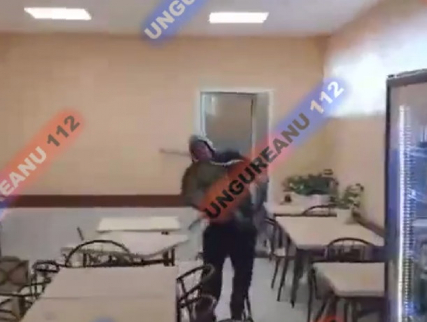 На Центральном рынке в Кишиневе пьяный дебошир пытался изобразить из себя Рэмбо 