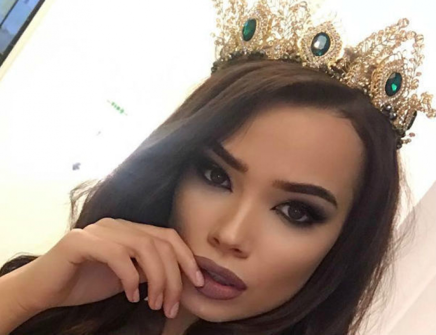 Самая сексуальная молдаванка объявила о расставании со своей дорогой красавицей