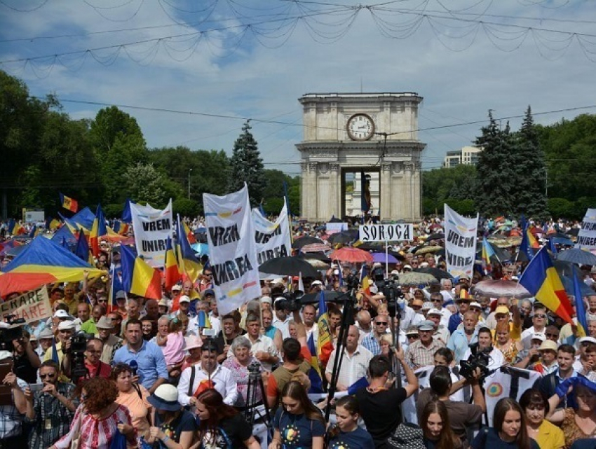 Молдова опередила Украину в рейтинге демократий, попав в категорию «гибридных режимов»