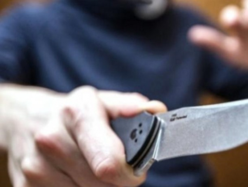 Меломан с ножом: в Кишиневе водитель напал на местного жителя