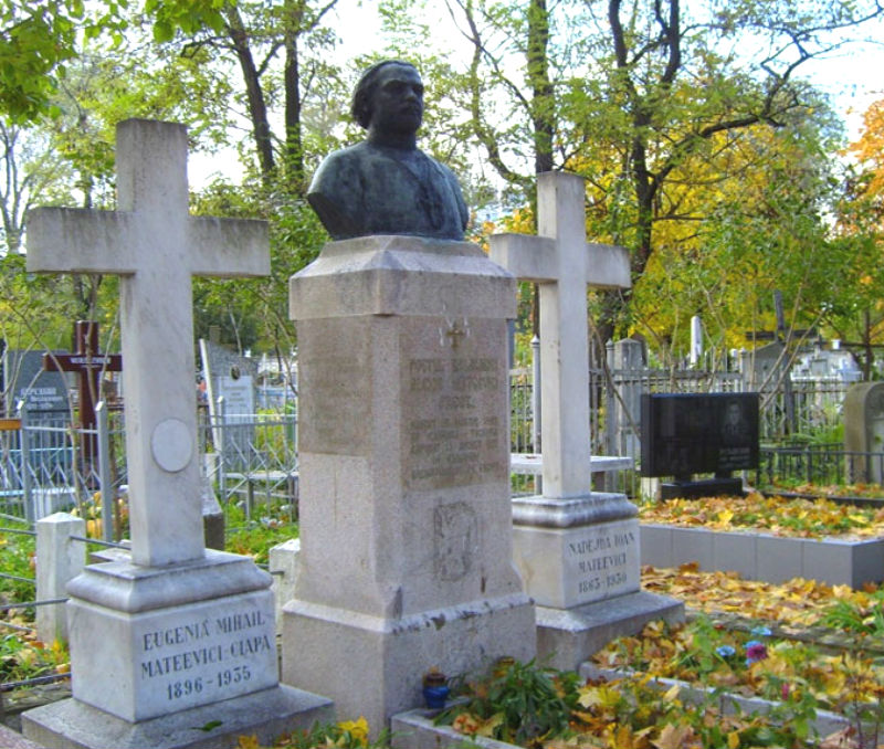 Памятник на могиле Матеевича.jpg