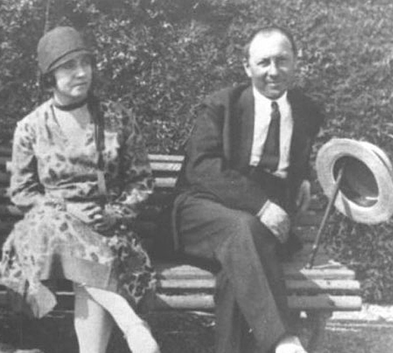 Александр Плэмэдялэ с женой Ольгой.jpg