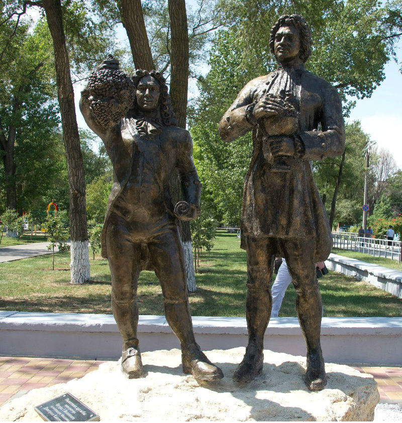 Волгодонск памятник.jpg Волгодонск памятник.jpg