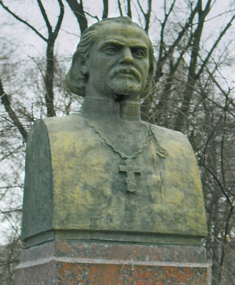 Памятник Матеевичу на Аллее Классиков.jpg