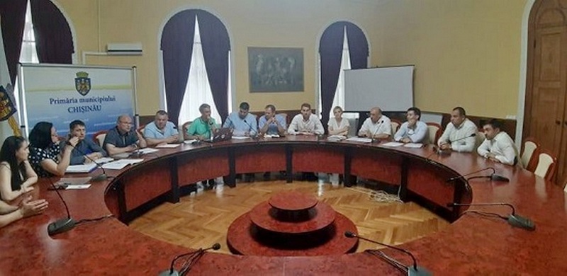 круглый стол.jpg