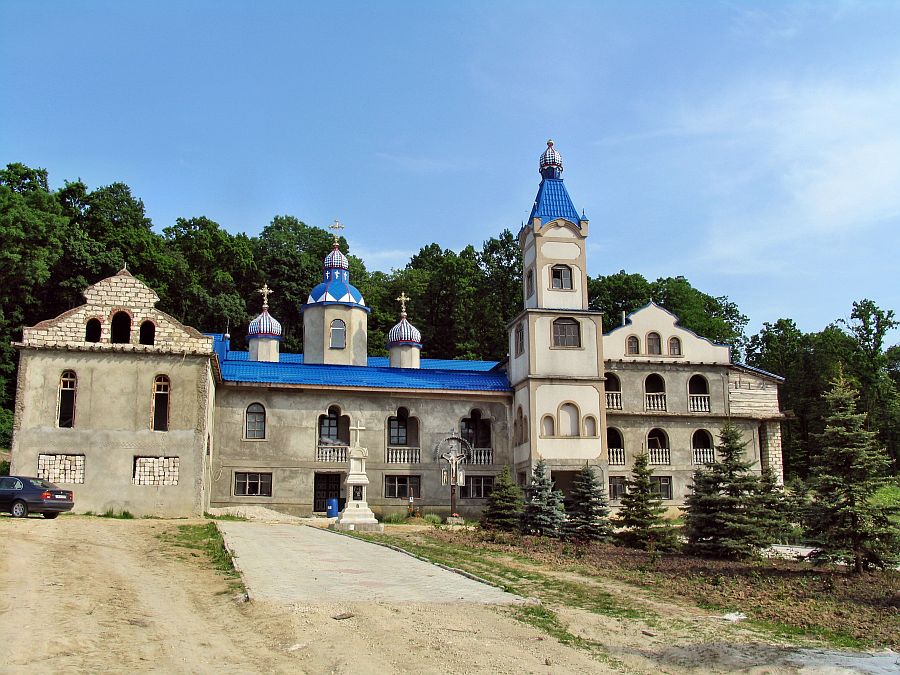 монастырь.jpg
