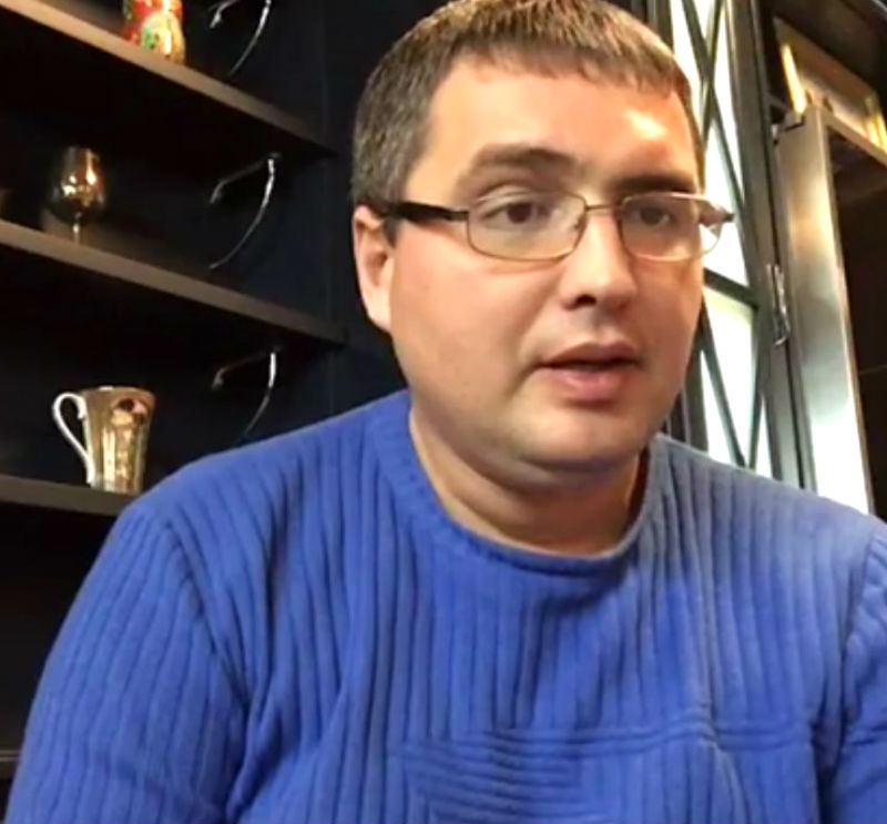 усатый.jpg