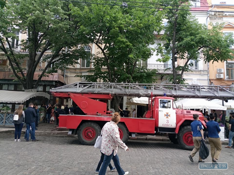 163292-ocherednoj-pozhar-v-restorane-v-odesse-na-etot-raz-na-deribasovskoj-big.jpg