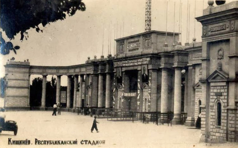 стадион.jpg