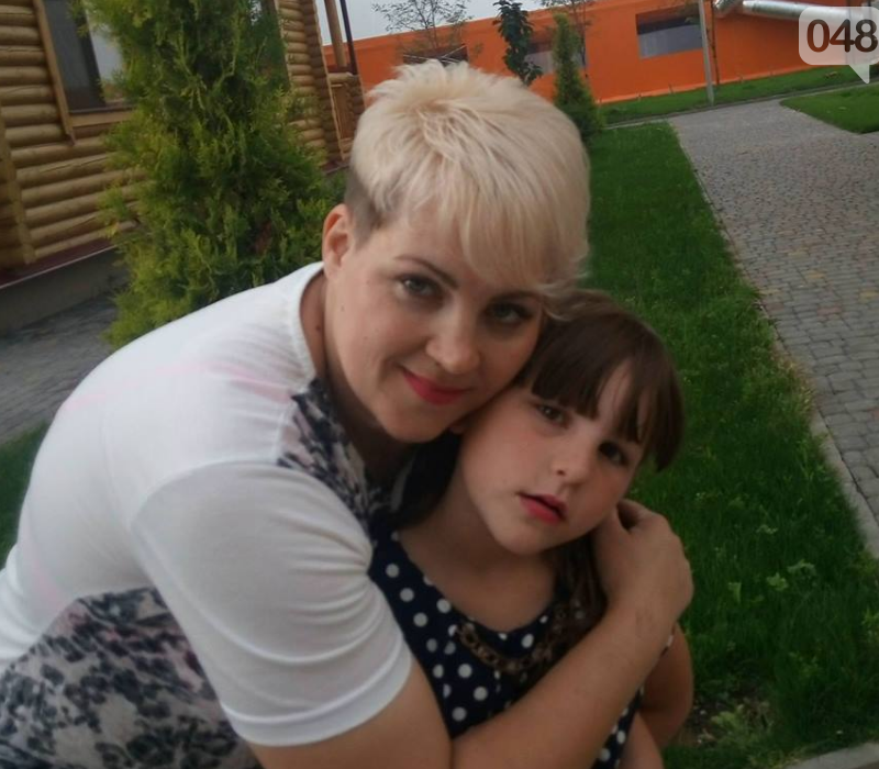 Инна и ее дочь Виолетта.png